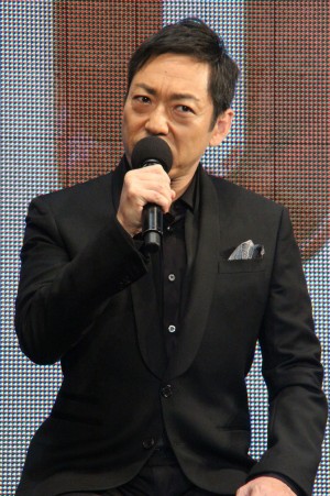 『劇場版 MOZU』ワールドプレミアに登場した香川照之