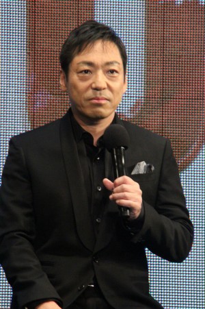 『劇場版 MOZU』ワールドプレミアに登場した香川照之