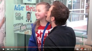 クリス・プラット、小児病院へ慰安訪問の様子