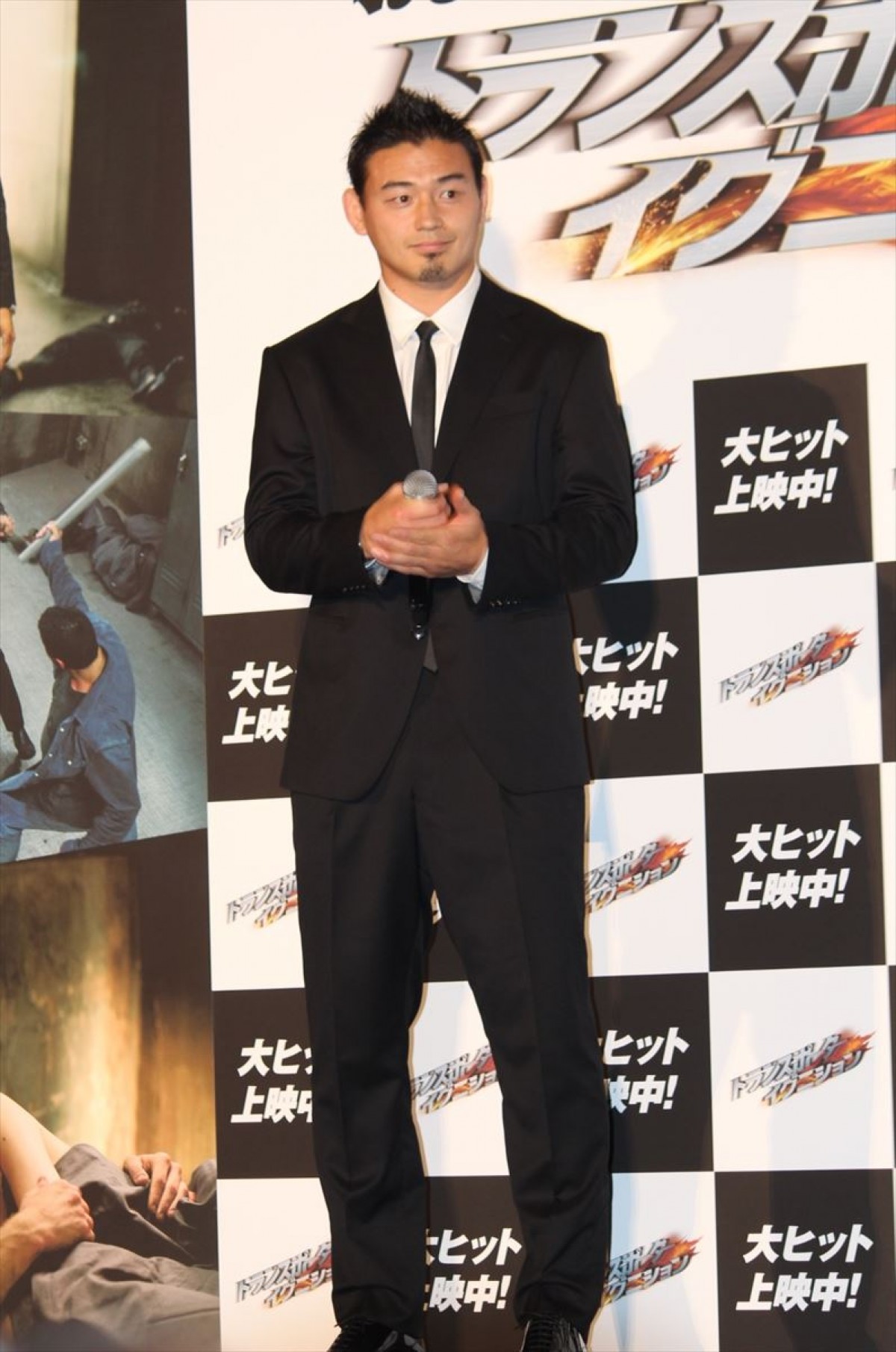 ラグビー五郎丸、「試合より緊張します」映画イベント初登場でSHOKICHIと対面