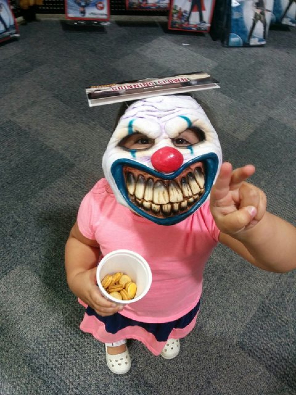 カワいくて怖～いマスクが人気!?　子供のハロウィンコスプレ写真が続々