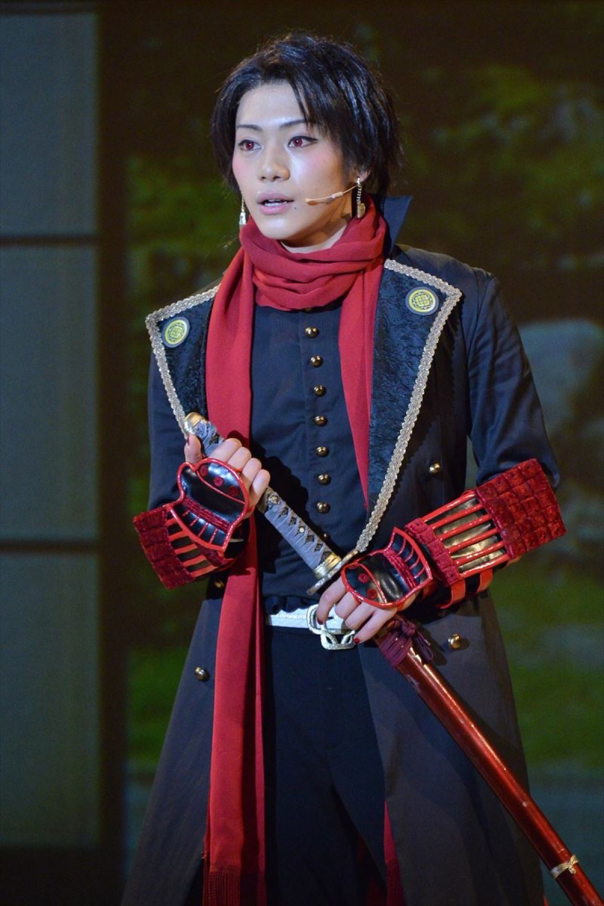 ミュージカル『刀剣乱舞』開演！　躍動する“刀剣男士”が歌い、踊る