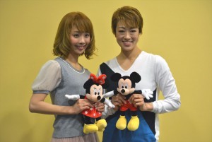 『ディズニーソングス by タカラヅカ』取材会に出席した妃海風、北翔海莉