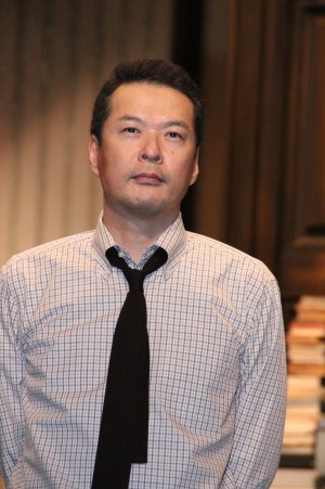 『オレアナ』囲み取材に登場した田中哲司