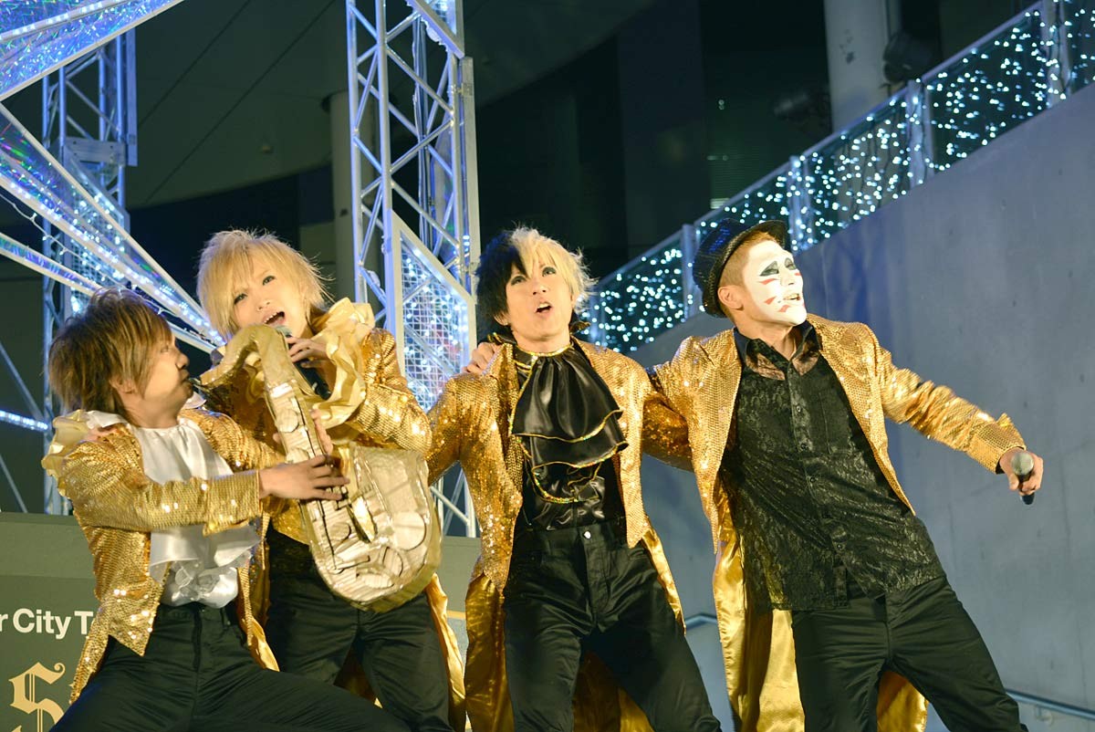 ゴールデンボンバー、今年も“紅白”狙う！　選ばれないと全員でリーゼント!?