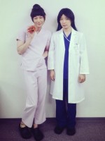 綾野剛＆星野源、『コウノドリ』コンビで女装　「こんな女性いそう！」ファンから反響
