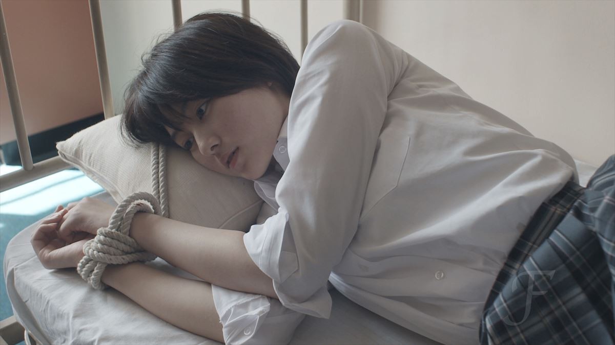 高月彩良、殺気に満ちた表情に注目！映画『人狼ゲーム』衝撃の予告編が解禁