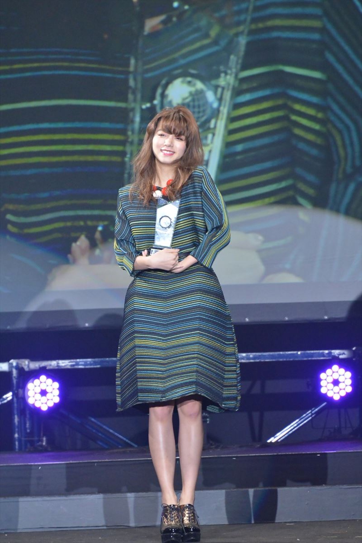 剛力彩芽、念願のヘアスタイル賞ゲットに喜び爆発「ようやく来たか」