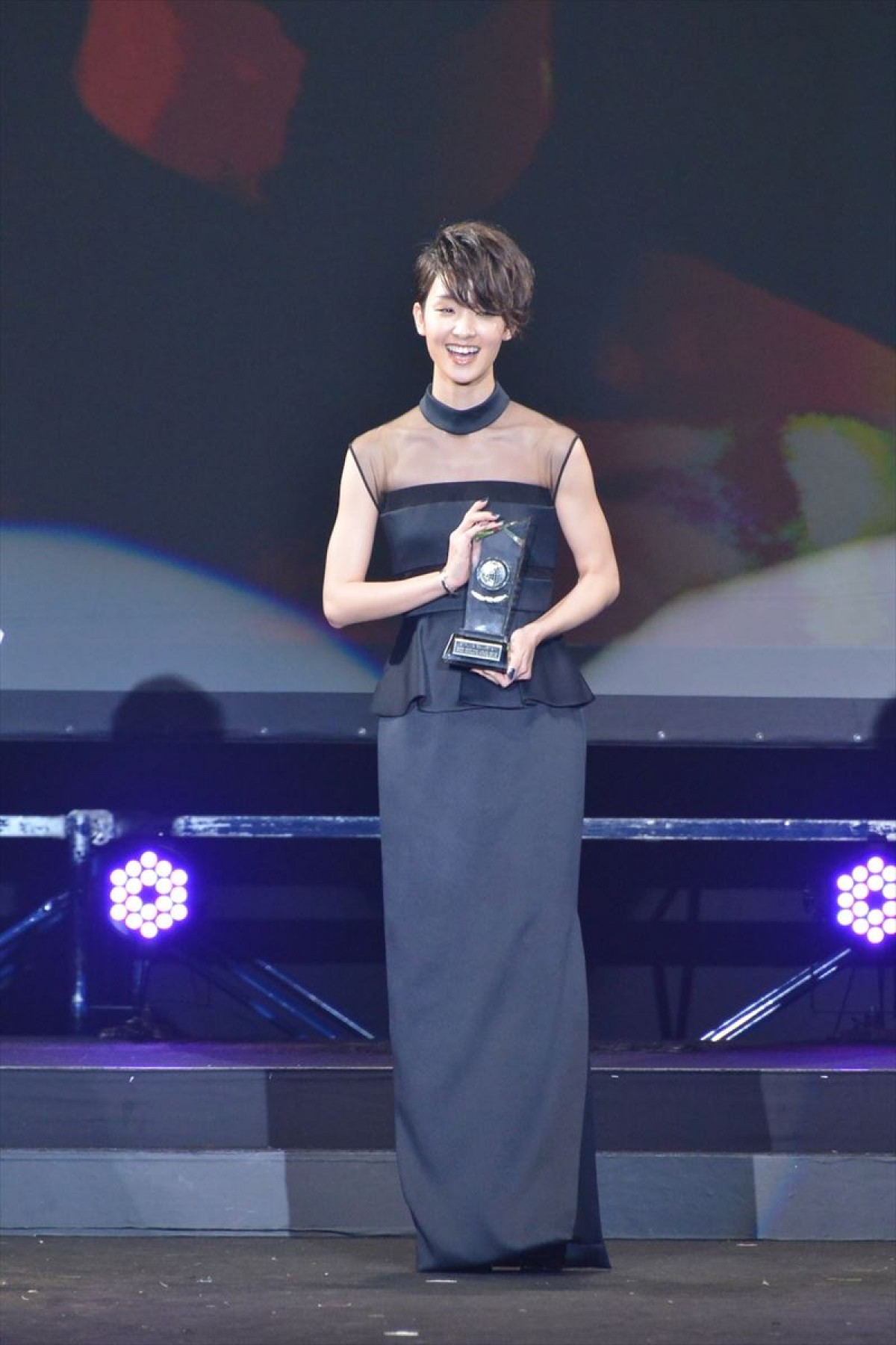 剛力彩芽、念願のヘアスタイル賞ゲットに喜び爆発「ようやく来たか」
