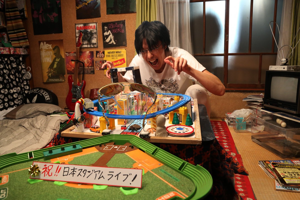 長谷川博己がロックスターに！ 園子温監督作『ラブ＆ピース』BD＆DVD発売