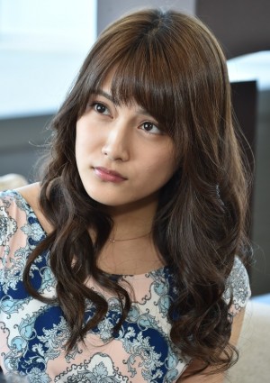 『サイレーン 刑事×彼女×完全悪女』に出演する、入山杏奈