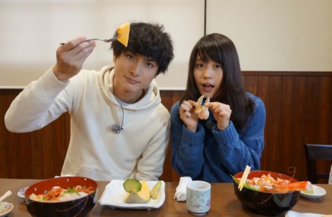 有村架純&高良健吾、ロケ地北海道で名産品を堪能