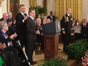 スティーヴン・スピルバーグ監督が大統領自由勲章を受章