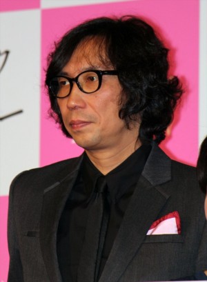 『ピンクとグレー』完成披露イベントに登壇した行定勲監督