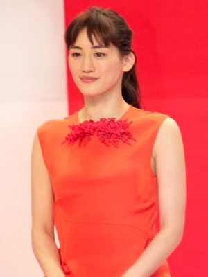 『第66回NHK紅白歌合戦』紅組司会の綾瀬はるか