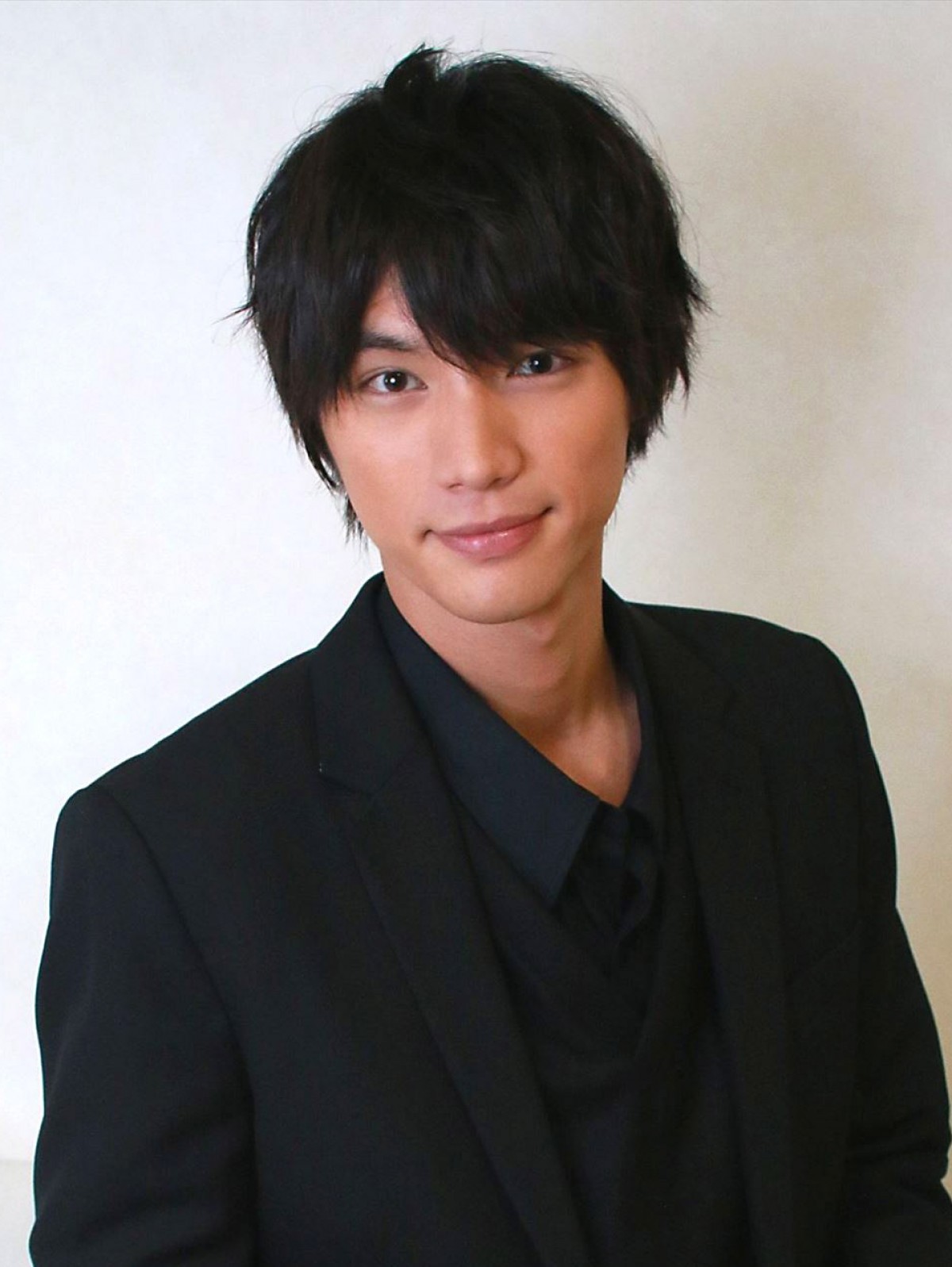 石原さとみ＆福士蒼汰、10代が選ぶ「今年なりたい顔」1位に！