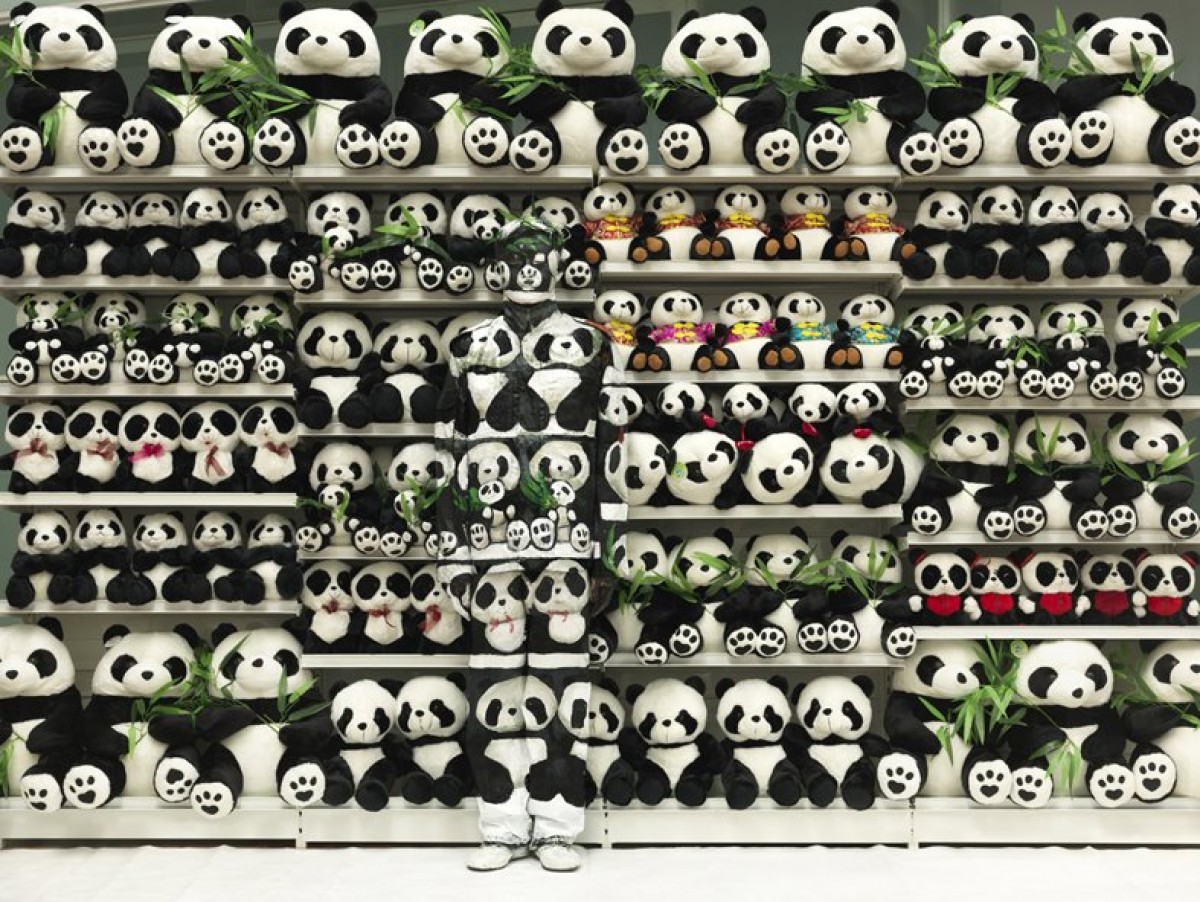 “透明人間” アーティスト、リュウ・ボーリンの作品