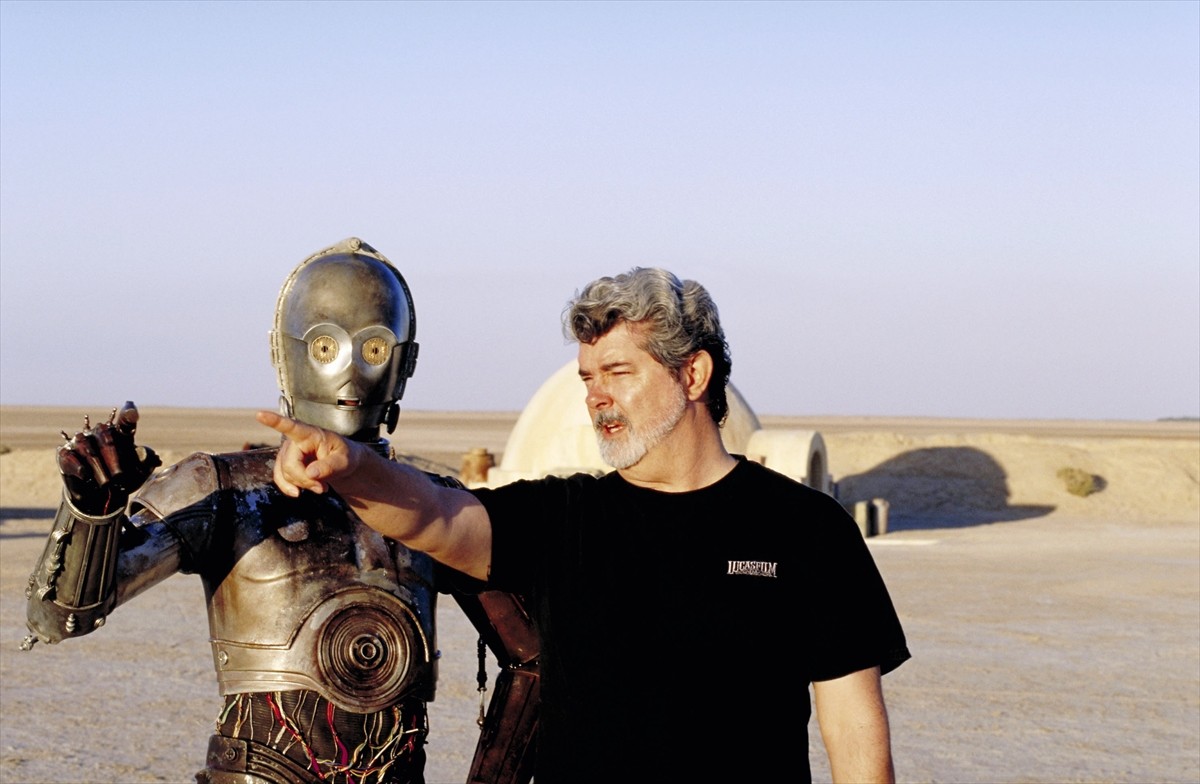 ジョージ・ルーカス監督、『スター・ウォーズ』新作を絶賛(『スター・ウォーズ エピソード1/ファントム・メナス』撮影中の様子)
