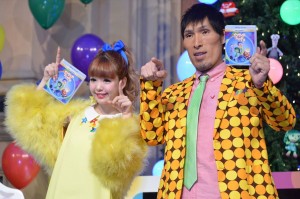 藤田ニコルと篠原信一、『インサイド・ヘッド』ツリー点灯式にて