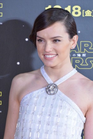 デイジー・リドリー、『スター・ウォーズ／フォースの覚醒』ジャパンプレミアにて