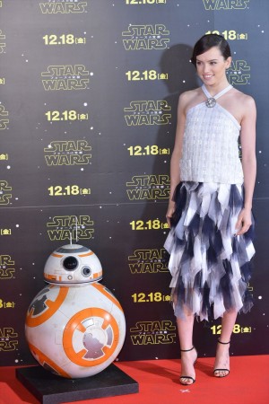 デイジー・リドリー、『スター・ウォーズ／フォースの覚醒』ジャパンプレミアにて