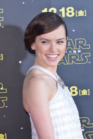 デイジー・リドリー、『スター・ウォーズ／フォースの覚醒』ジャパンプレミアにて
