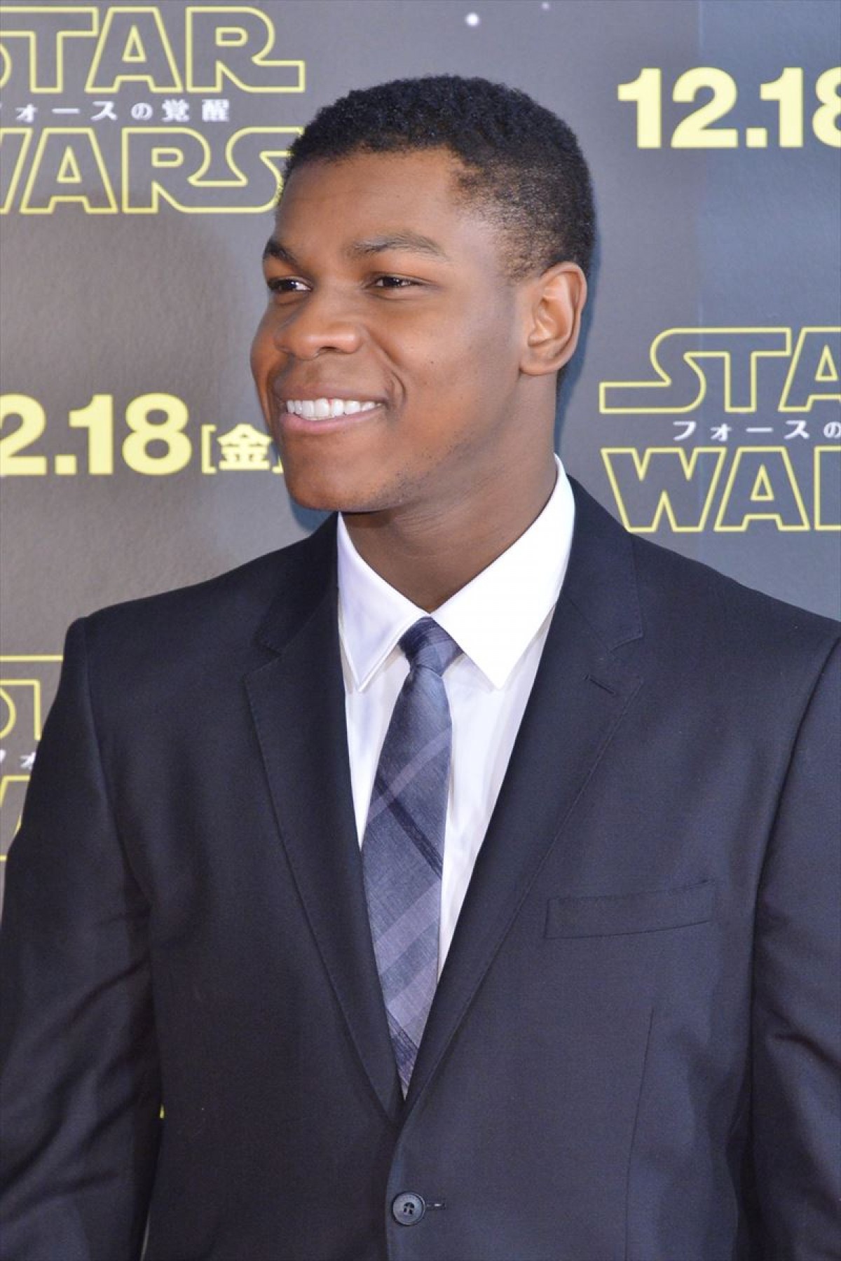 『スター・ウォーズ』ジャパンプレミア開催！ キャスト陣、ライトセーバーでポーズ