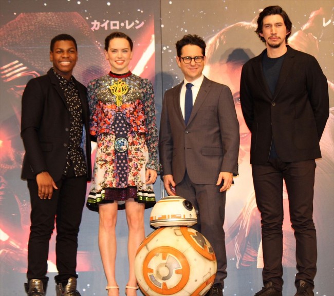 『スター・ウォーズ／フォースの覚醒』来日会見