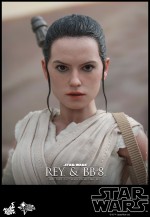 ヒロインのレイ＆ボール型ドロイドBB-8の決定版フィギュア発売決定