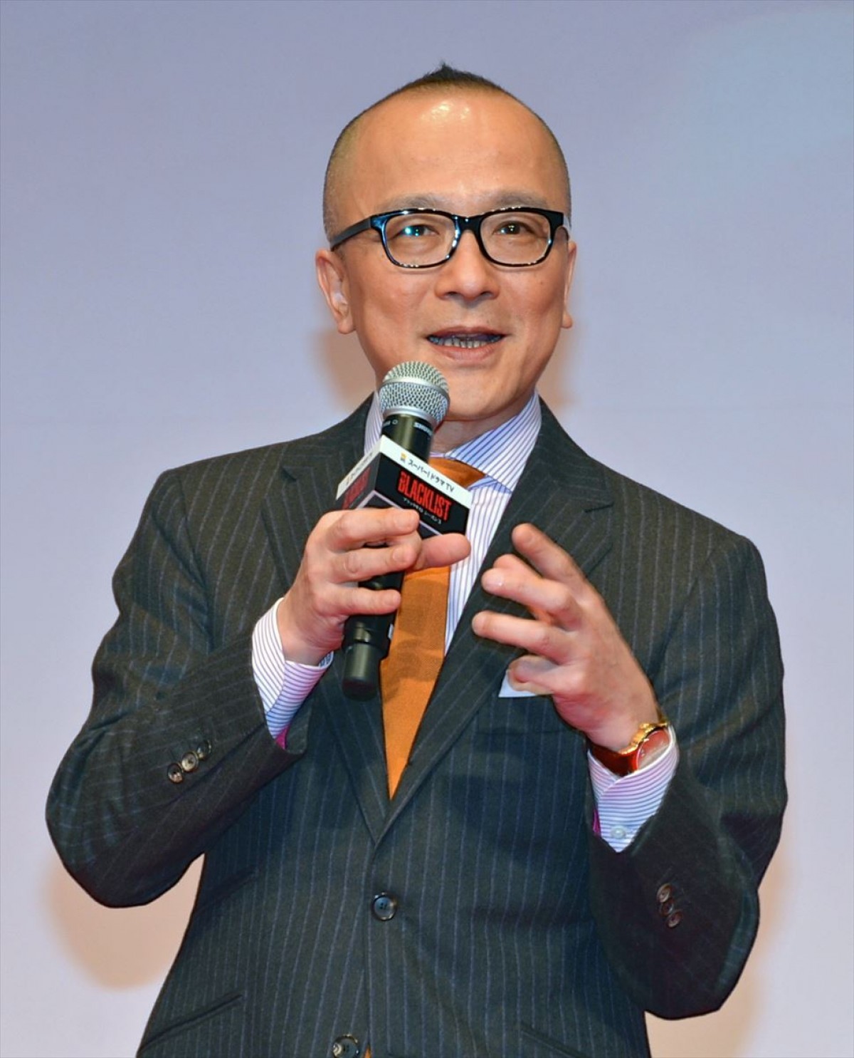 釈由美子、イケメン海ドラ俳優の熱烈ハグに動揺「いいの？」