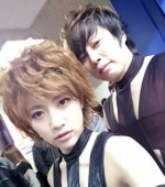AKB高橋みなみ、T.M.Revolutionとコラボ2ショット　“カツラ事件” を謝罪