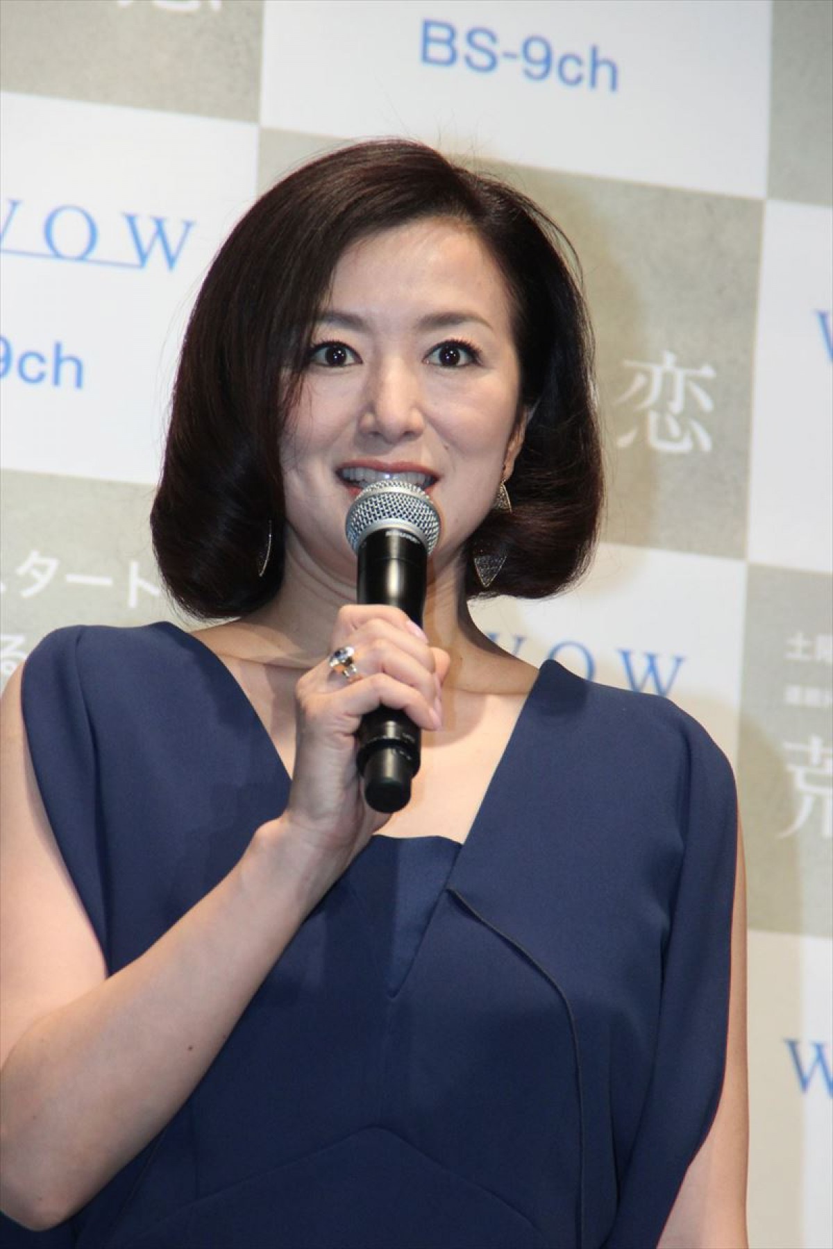 豊川悦司、鈴木京香のオーラは「紅白歌合戦レベル」と絶賛
