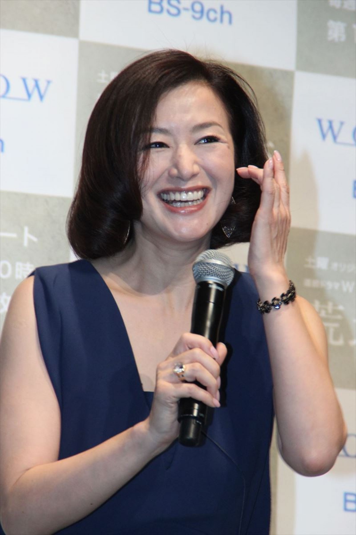 豊川悦司、鈴木京香のオーラは「紅白歌合戦レベル」と絶賛