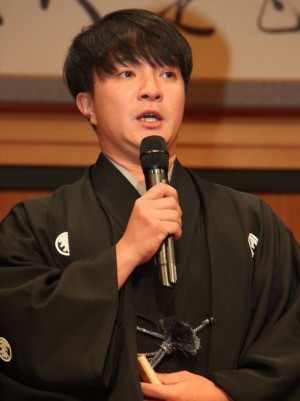 ドラマ『赤めだか』完成披露舞台挨拶に登壇した濱田岳