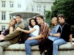 EW誌「過去25年間の歴代テレビ番組ベスト25」1995年：『フレンズ』