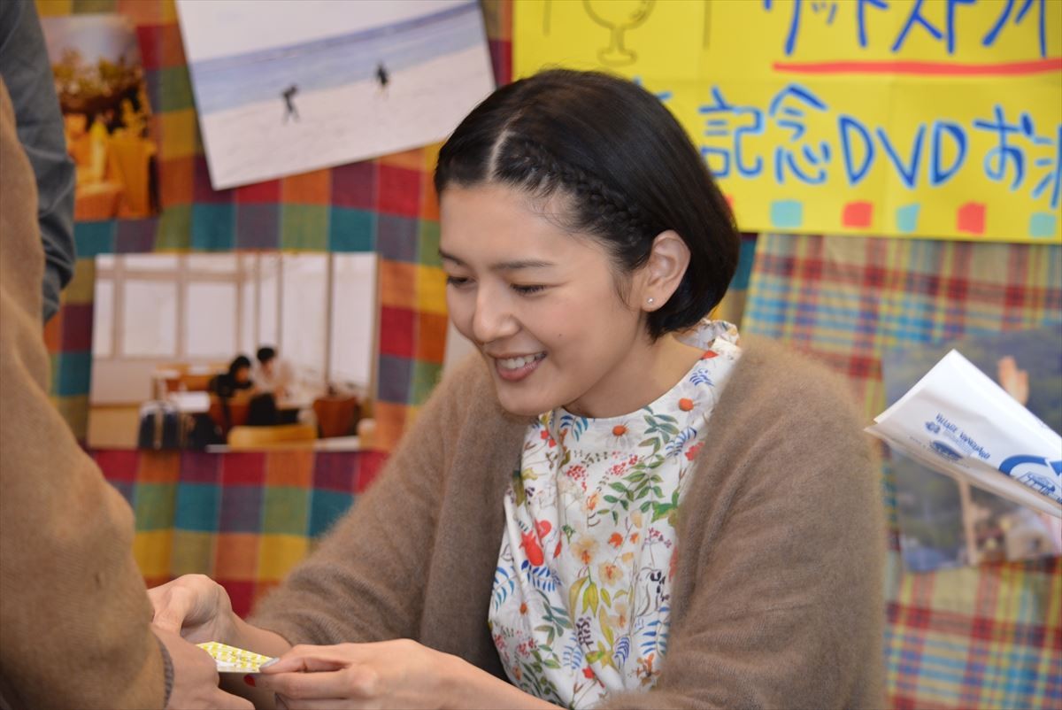 菊池亜希子、結婚は「いい意味で期待していない」　2016年は“女子から女性”に