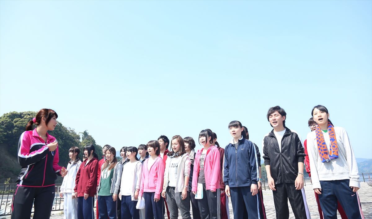 山本舞香、猛特訓の合唱シーン公開　映画『桜ノ雨』特報解禁