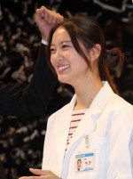 『フラジャイル』完成披露試写会に登壇した武井咲