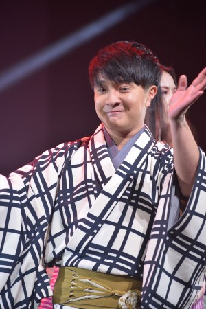 濱田岳、『信長協奏曲』完成披露試写会で開催された“戦国版TGC”に登場　