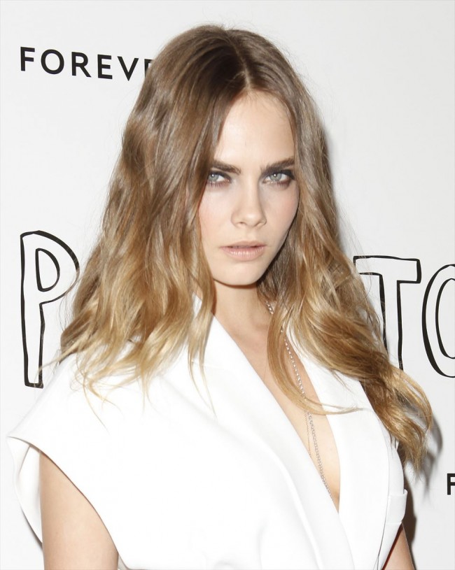 カーラ・デルヴィーニュ　Cara Delevingne