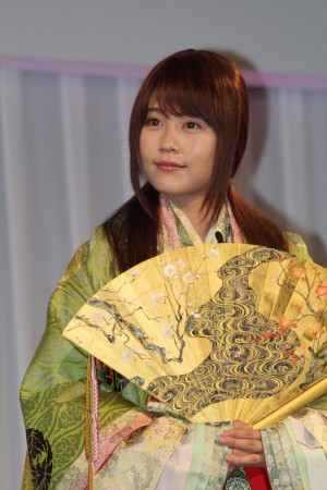 「au発表会2016 Spring」に登場した有村架純