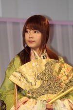 「au発表会2016 Spring」に登場した有村架純