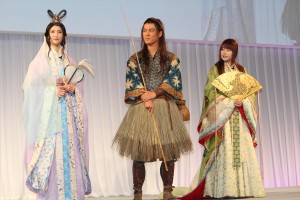 「au発表会2016 Spring」の様子