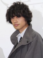 斎藤工、壁ドンで“壁”壊す　「本当にやっちゃった」