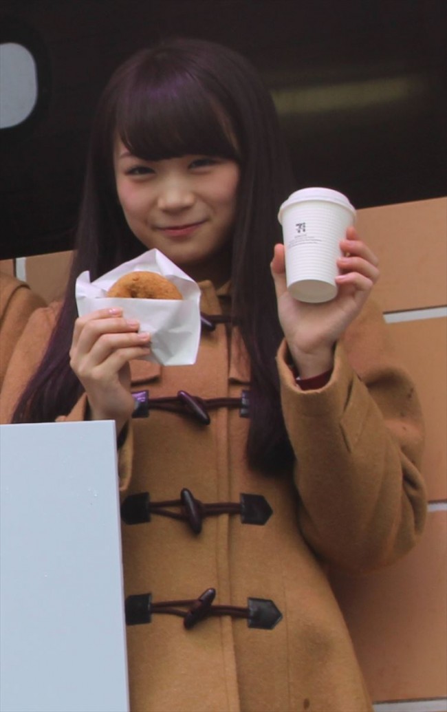 セブン‐イレブン「生まれ変わったセブンカフェドーナツ大試食会」イベントに出席した乃木坂46・