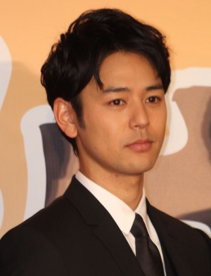 映画『家族はつらいよ』完成報告会見に登壇した妻夫木聡