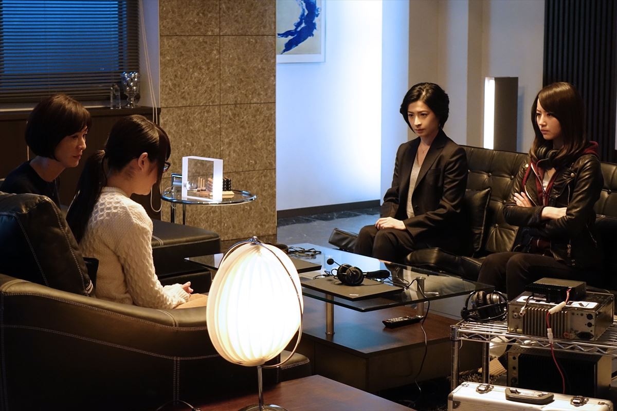 元AKB川栄李奈、『ヒガンバナ』ゲスト出演！ 堀北真希は女子高生姿を披露