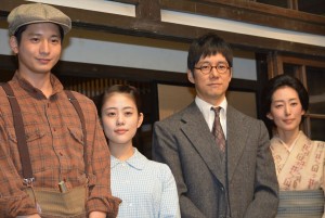朝ドラ『とと姉ちゃん』スタジオ取材会に出席した高畑充希、西島秀俊、木村多江、向井理