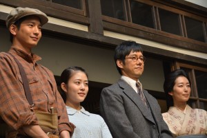 朝ドラ『とと姉ちゃん』スタジオ取材会に出席した高畑充希、西島秀俊、木村多江、向井理