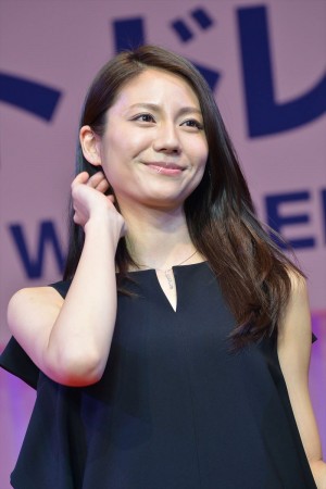 松下奈緒、「第27回日本ジュエリー ベスト ドレッサー賞」表彰式にて